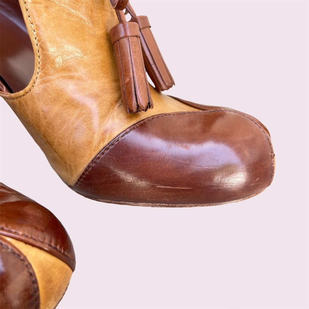Max Studio Two-Tone Brown Leather Heels - Picture 10 of 14